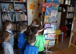 Zdjęcie z galerii: 032_2016 Motylki w bibliotece