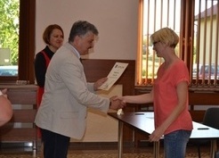 Zdjęcie z galerii: 2014.05.30. I Gminne Dyktando dla Dorosłych