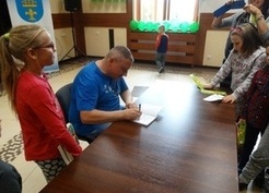 Zdjęcie z galerii: Książka jest OK
