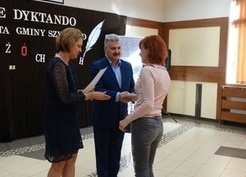 Zdjęcie z galerii: IV Gminne Dyktando dla Dorosłych