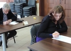 Zdjęcie z galerii: 52_2015 II Gminne Dyktando Dla Dorosłych